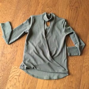 Boohoo top keyhole neckline